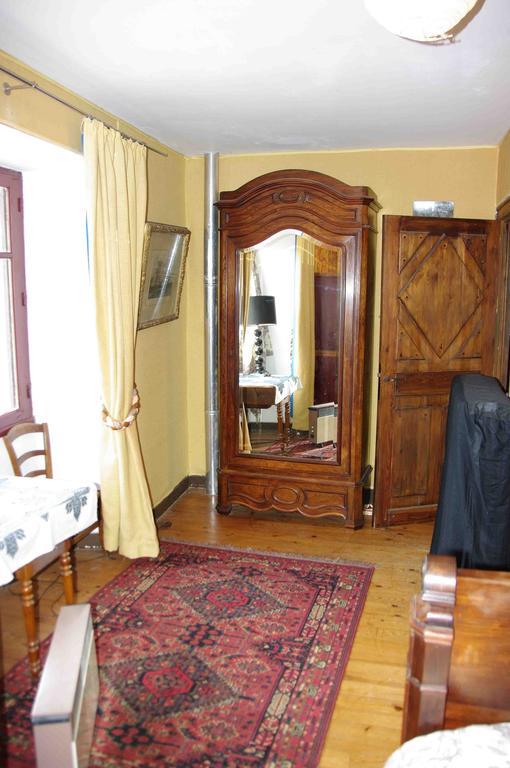 Chateau De Vermette Hotel La Chapelle-Gaudin Стая снимка